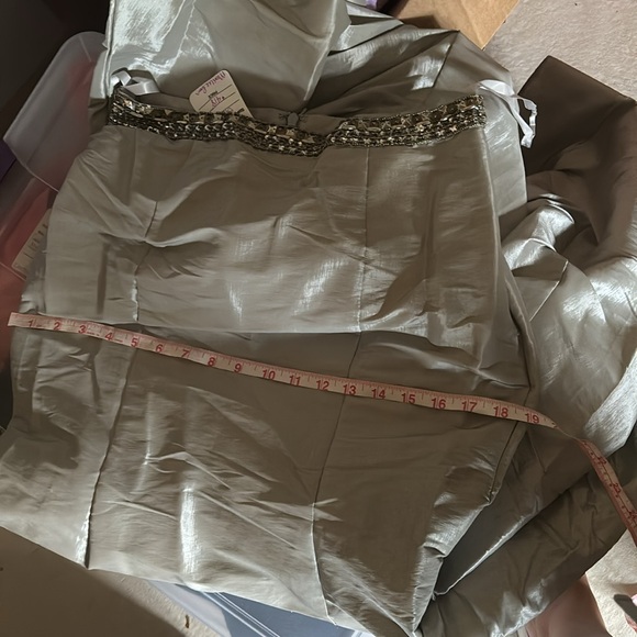 Mori Lee Paparazzi 99059 silver size 6 - Picture 8 of 8